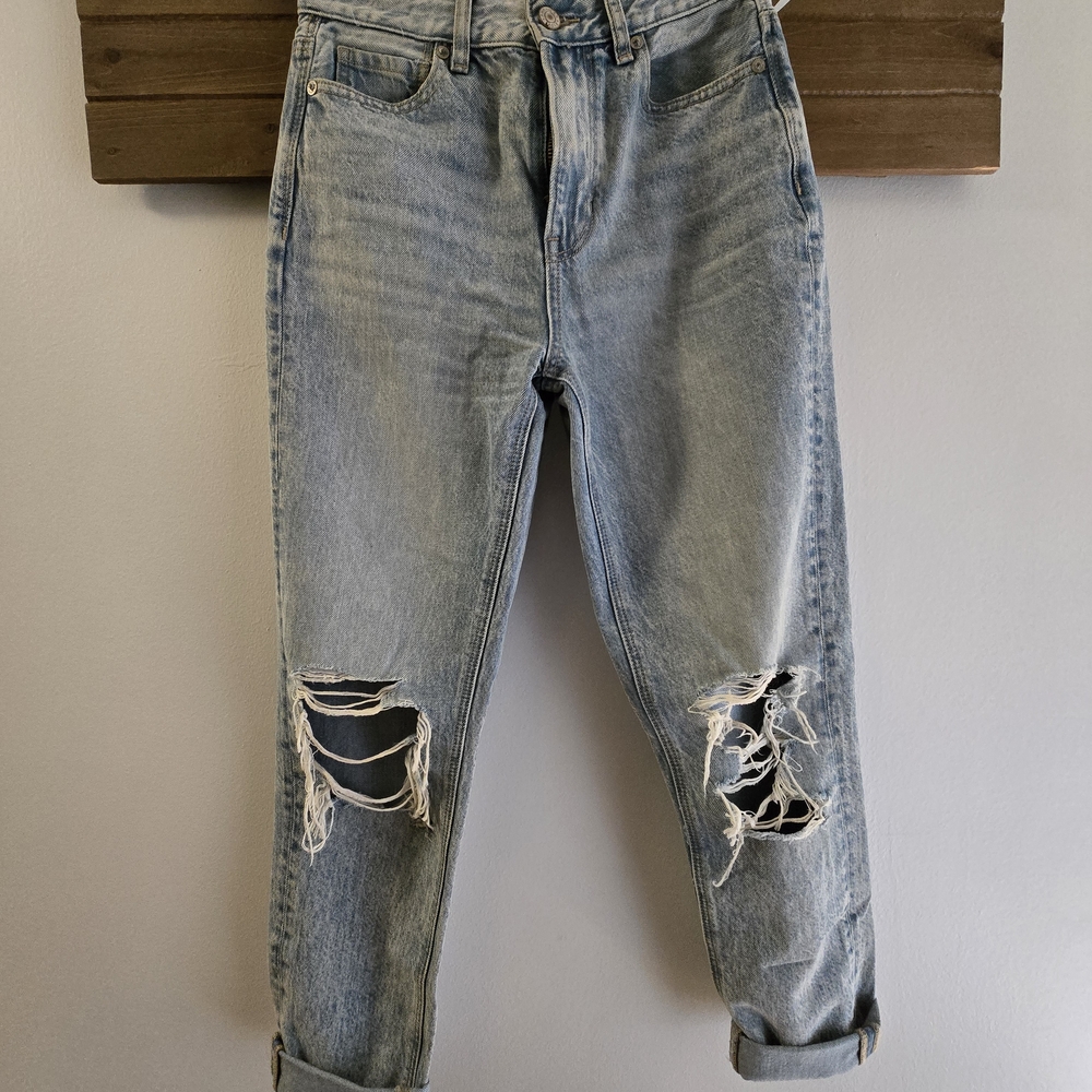 American Eagle Outfitters Light Blue Denim Jeans